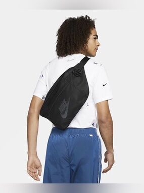 NIKE Tech Hip Pack Bag Fanny Pack Waistpack Crossbody Travel